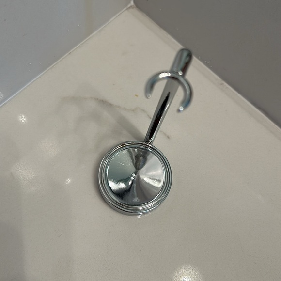 Vanity Razor Stand - Picture 2 of 5